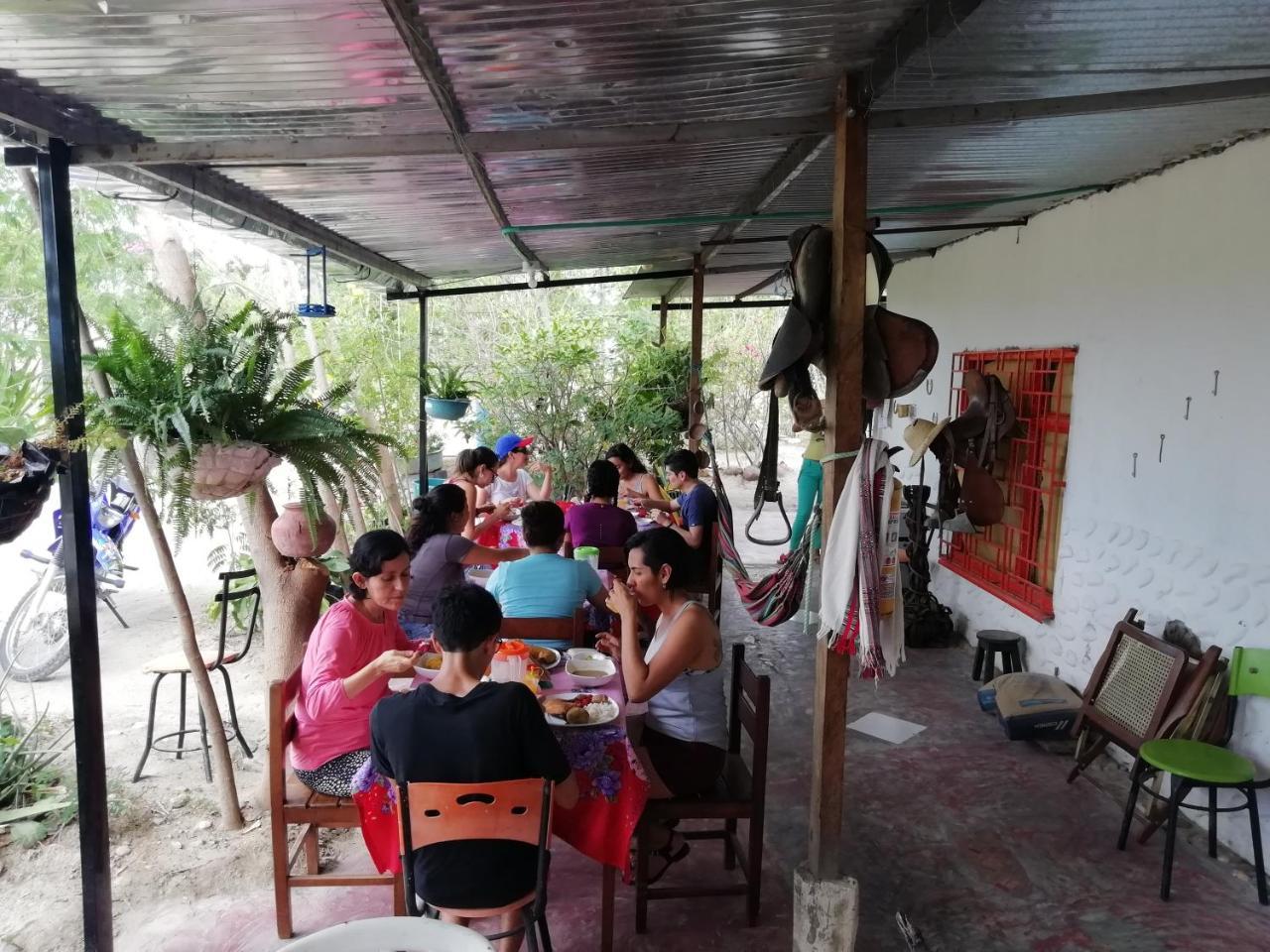 Alojamiento Casa De Campo Los Cactus Villavieja Exterior photo